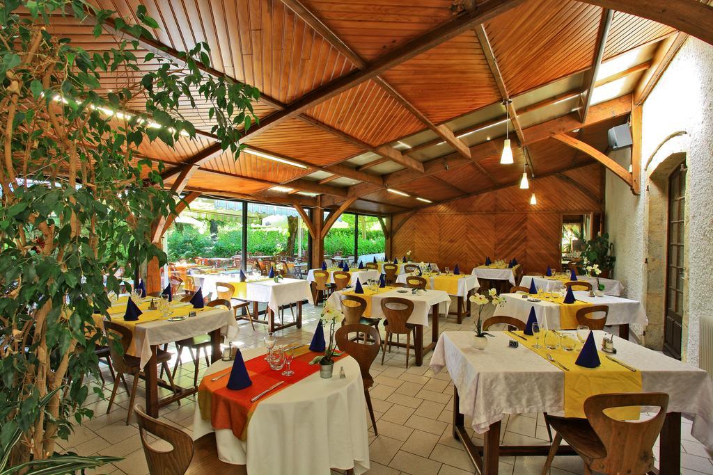 Le Clos Grand Pradines  Buitenkant foto