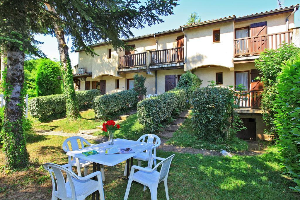 Le Clos Grand Pradines  Buitenkant foto