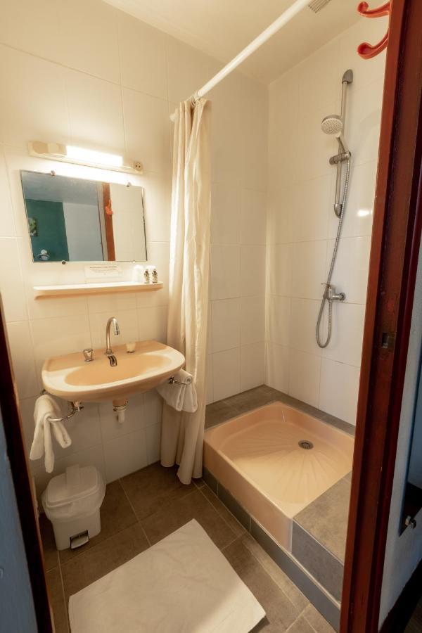 Le Clos Grand Pradines  Buitenkant foto